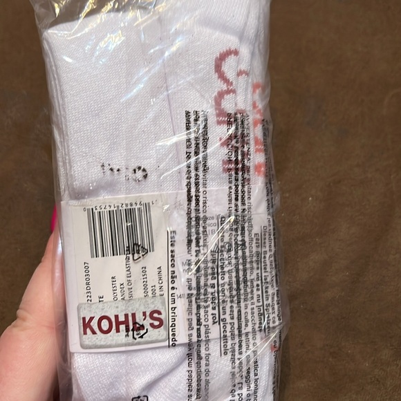 NWT Ladies’ Calvin Klein Soft Crew Socks - Picture 7 of 7